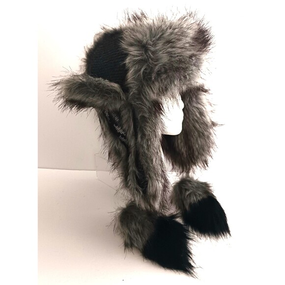 Village House Gray Knit Trapper Hat Gray Wolf Faux Fur Fleece Lined O/S - Picture 8 of 8